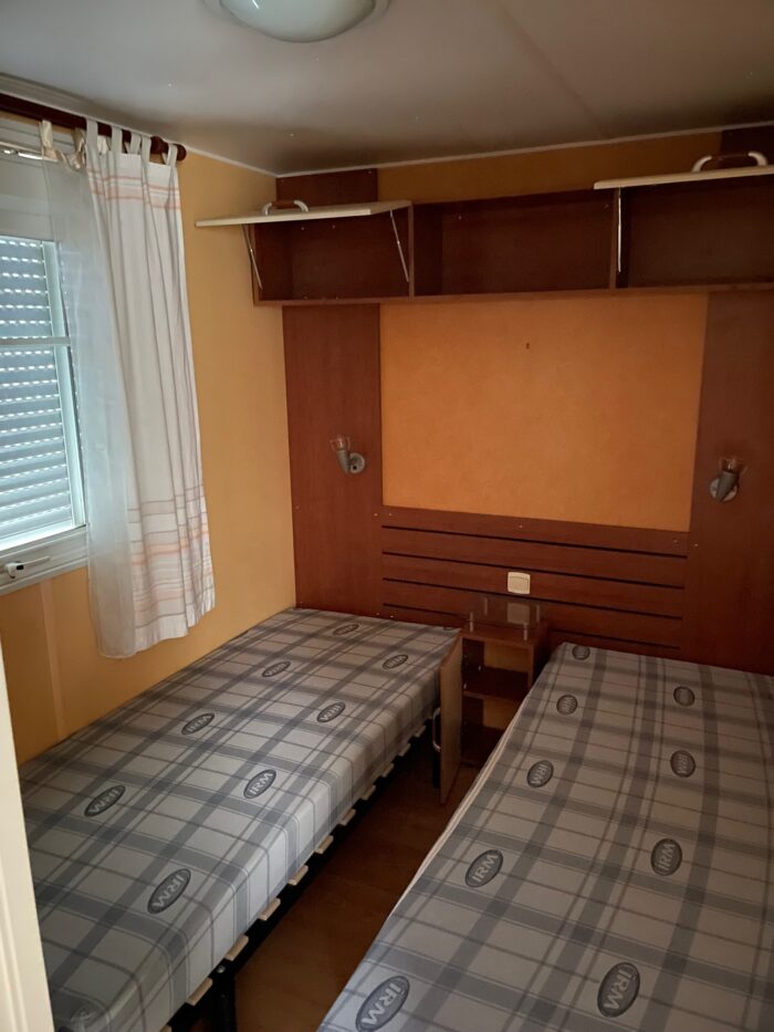 Abris Home Services Vente De Mobile Home Aux Sables D Olonne Saint Jean De Monts Et La Roche Sur Yon CHAMBRE 2 IRM TITANIA