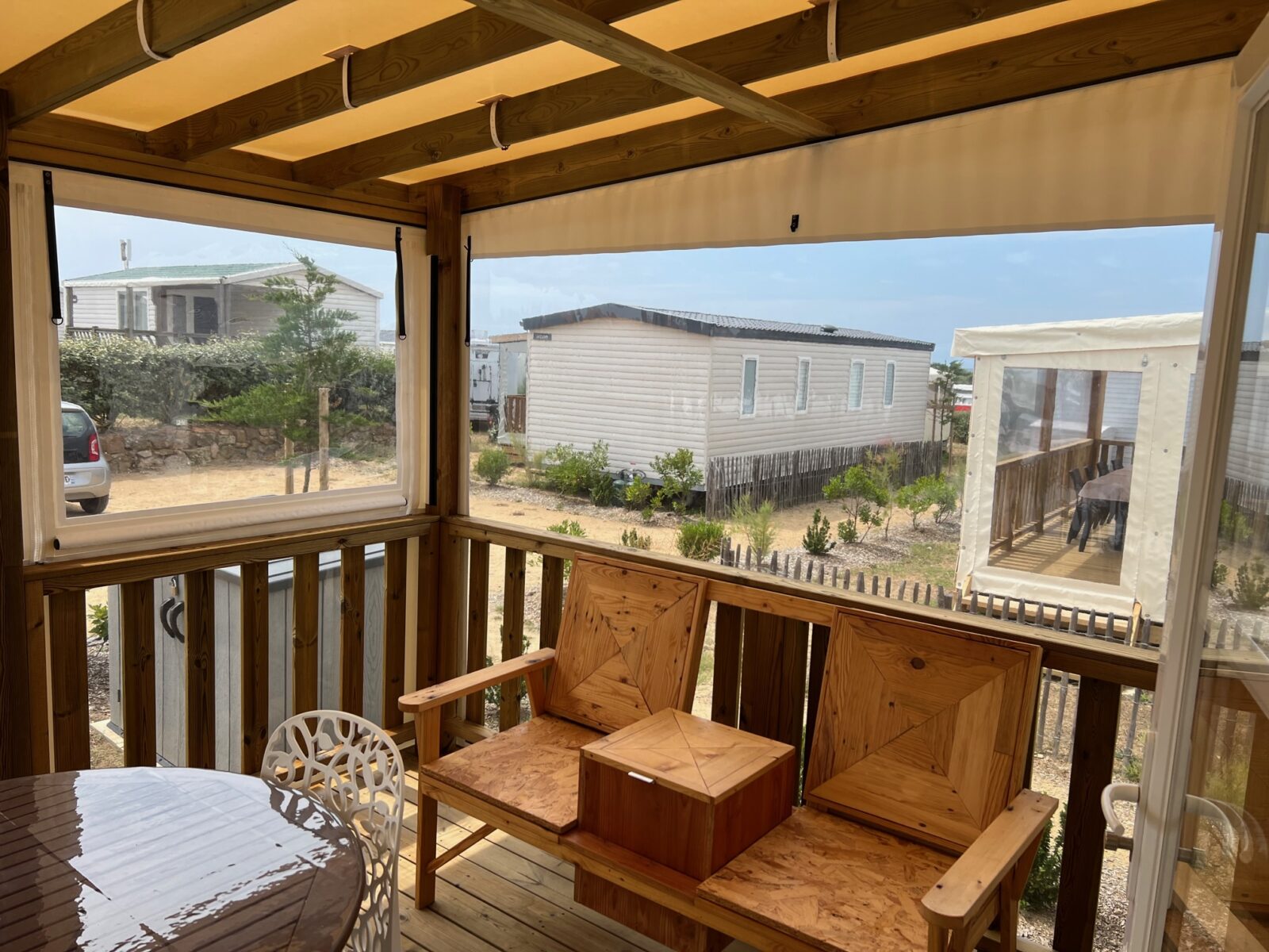 Abris Home Services Vente De Mobile Home Aux Sables D Olonne Saint Jean De Monts Et La Roche Sur Yon Toile Pano 1
